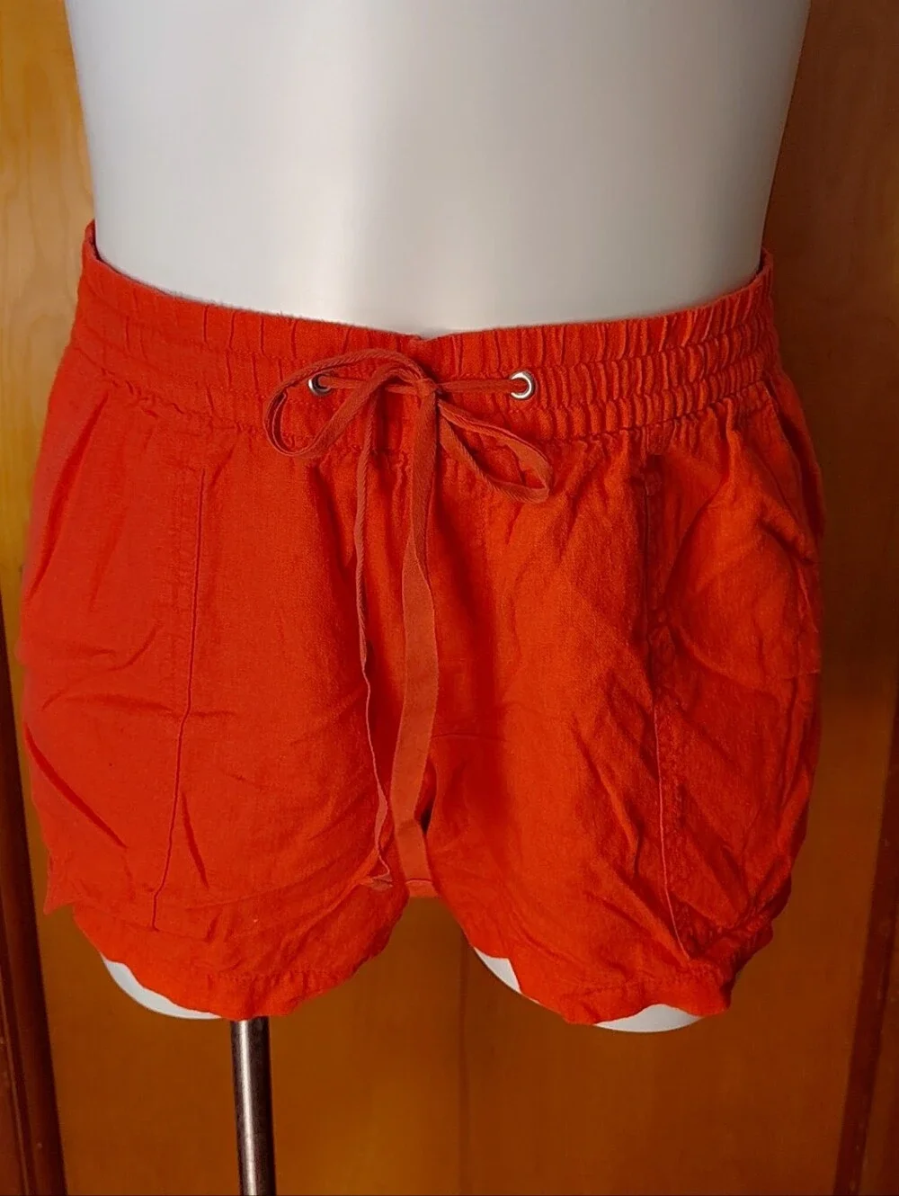 GAP Vibrant Linen-Blend Shorts Size L